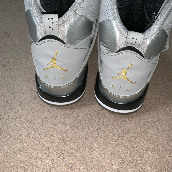 🔥Nike Air Jordans🔥 - Picture 4 of 8